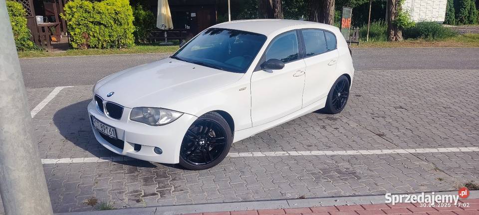 Sprzedam BMW 116i 20 benz 122 Mpakiet kurtyny powietrzne Samochody osobowe