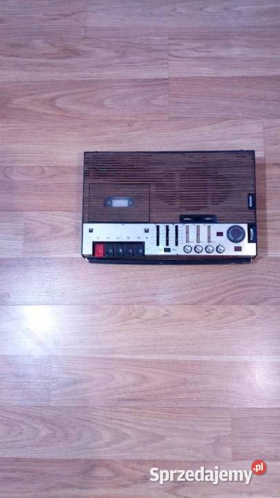 Stary radiomagnetofon Maja UNITRA Eltra z czasów Dobieszowice