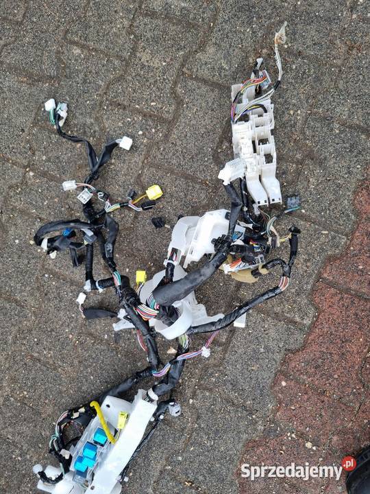WIĄZKA INSTALACJA DESKI KONSOLI TOYOTA AURIS II