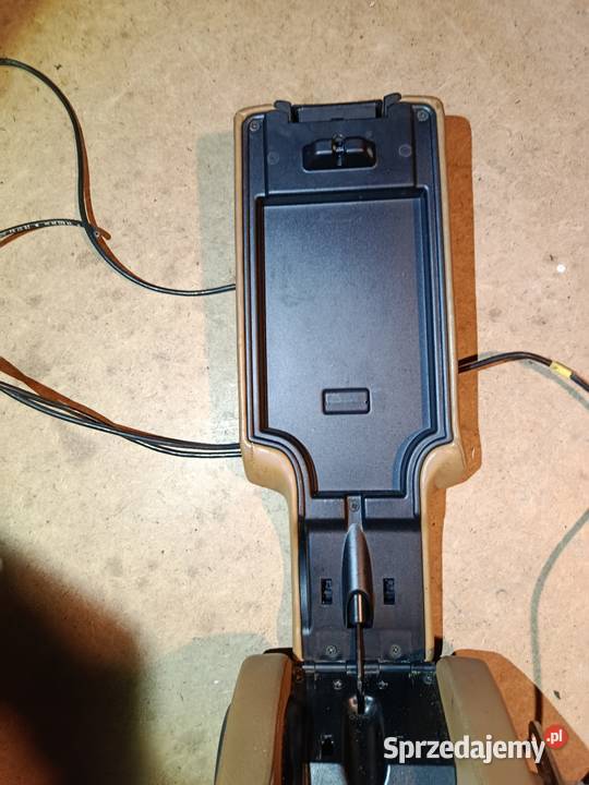 Podłokietnik ze schowkiem w124 Mercedes 124 usa łódzkie Wartkowice
