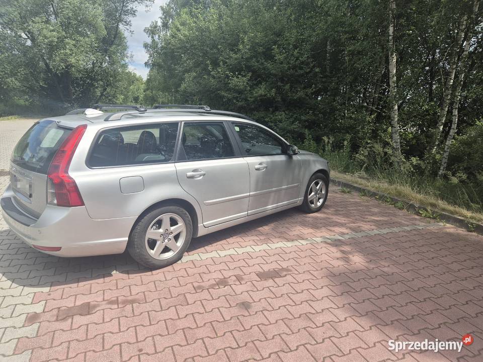 Volvo V50 20 Benzyna 145 pełnym remoncie silnika Rok produkcji 2008