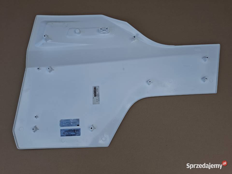 RENAULT GAMA T RANGE PRZEDŁUŻENIE DRZWI PRAWYCH Bieleń