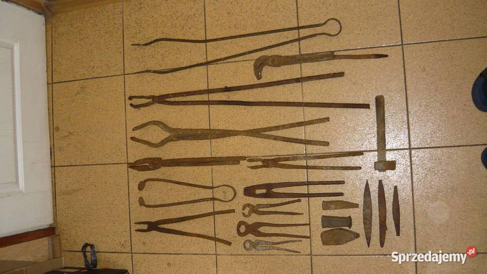 Narzędzia kowalskie szczypce młotki kleszcze podlaskie Sokółka