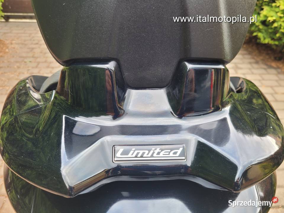 SUZUKU BURGMAN LIMITED 400i 08ritalmotopila