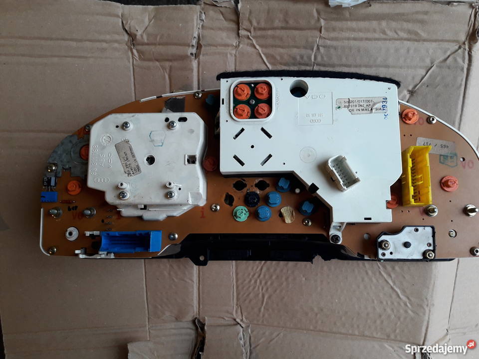 Licznik Audi 80 b4 19 TDI Rakowiec