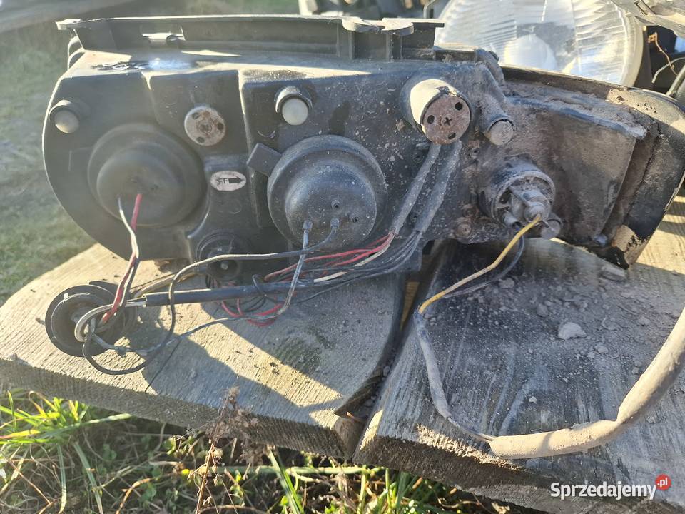Lampa Prawa Przód Volkswagen Passat B5 osobowe Wisznice sprzedam