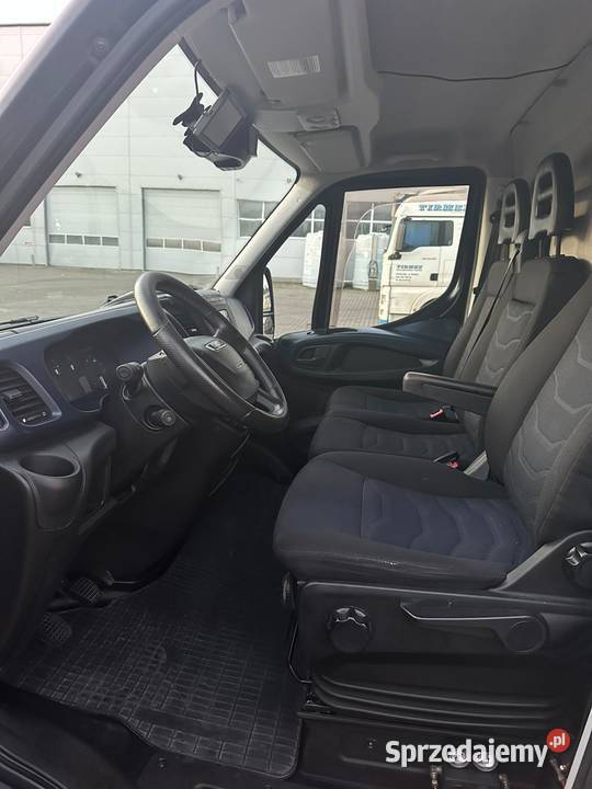 Iveco Daily 35S18 2019r XXL czarny mat VAT marża Iveco Sulechów sprzedam
