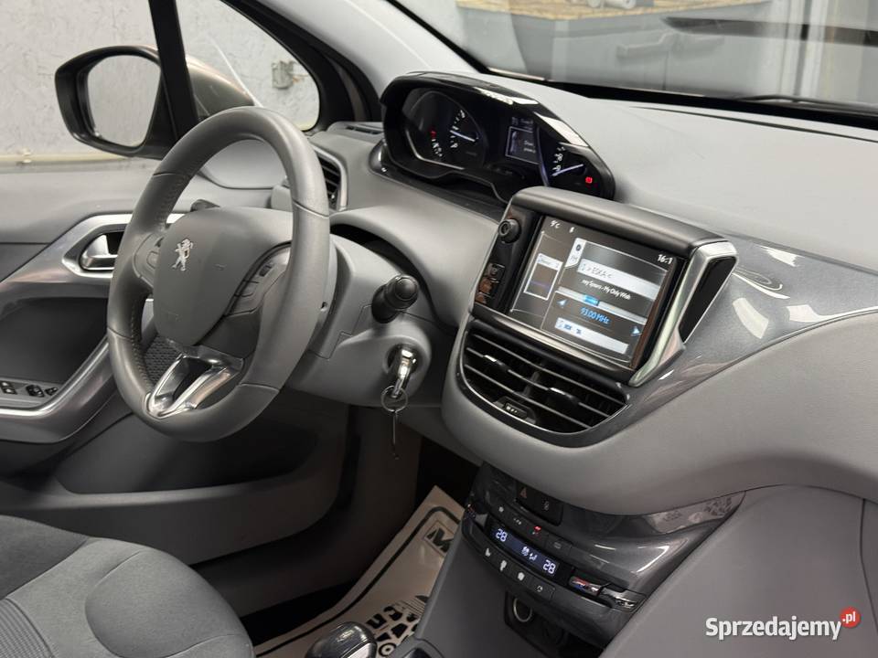 Salon Polska 14 Benzyna panorama nowe opony Poznań sprzedam