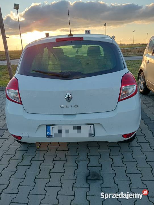 Renault Clio 3 uszkodzone Rok produkcji 2009 Zacharzyce sprzedam