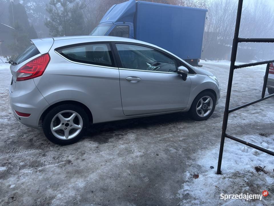 Ford fiesta welurowa tapicerka Fiesta sprzedam