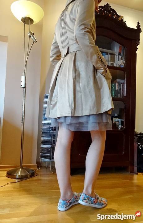 Elegancki rozkloszowany płaszcz trencz Vero Moda Łódź