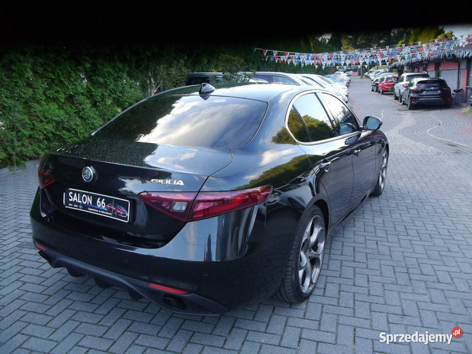Alfa Romeo Giulia Stan Idealny ledy Navigacja z czujnik deszczu śląskie Częstochowa sprzedam