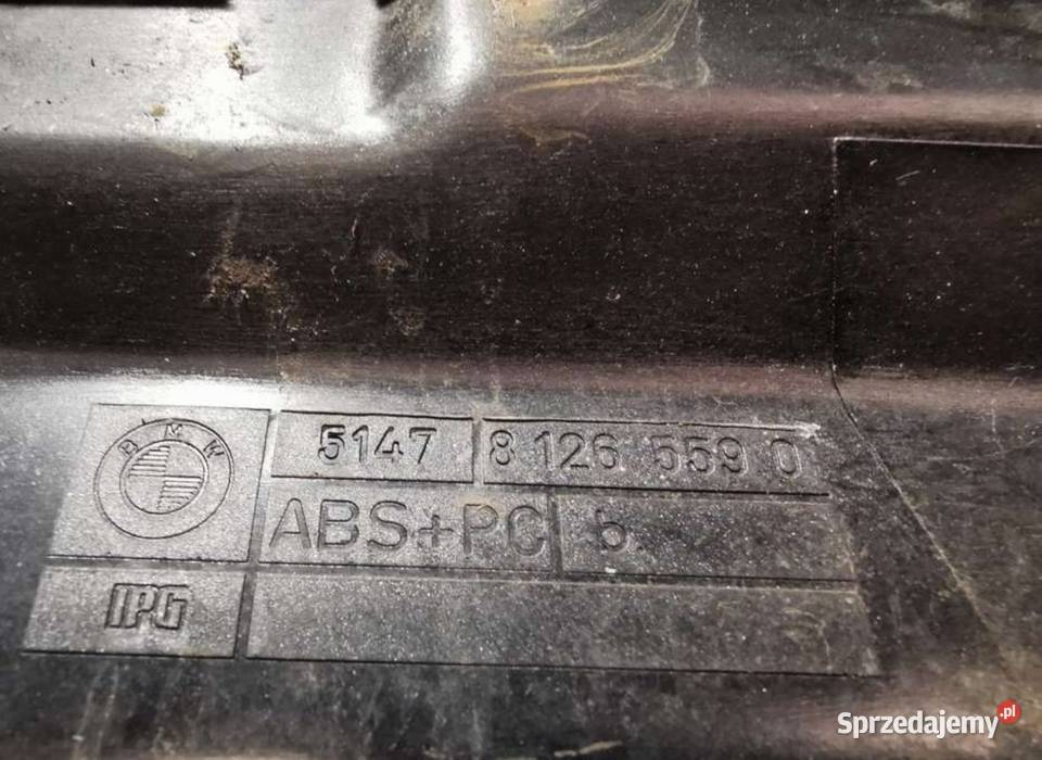 Osłona plastik pasa tylnego BMW E34 sedan Pozostałe Żory