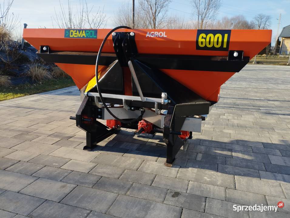 Rozsiewacz do nawozu dwutalerzowy hydrauliczny nieuszkodzony Rozsiewacze nawozów Włosań