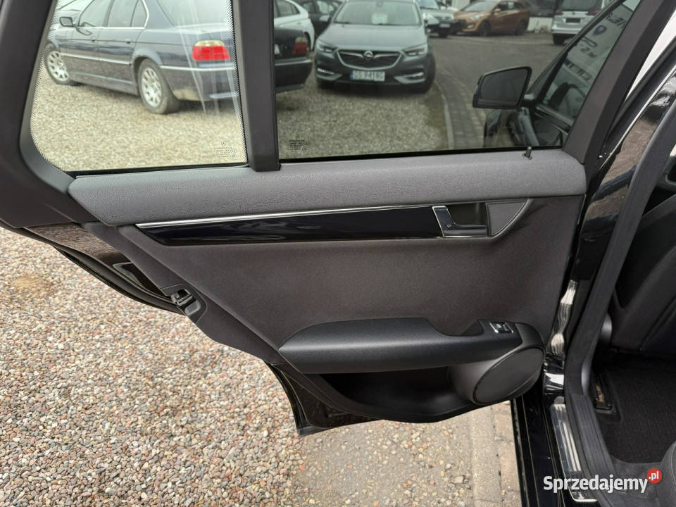 Mercedes C 200 W204 20072014 czarny Słupsk