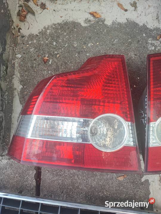 Volvo S40 2004 lampy tył