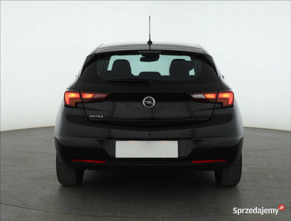 Opel Astra 12 Turbo 81KM Piaseczno