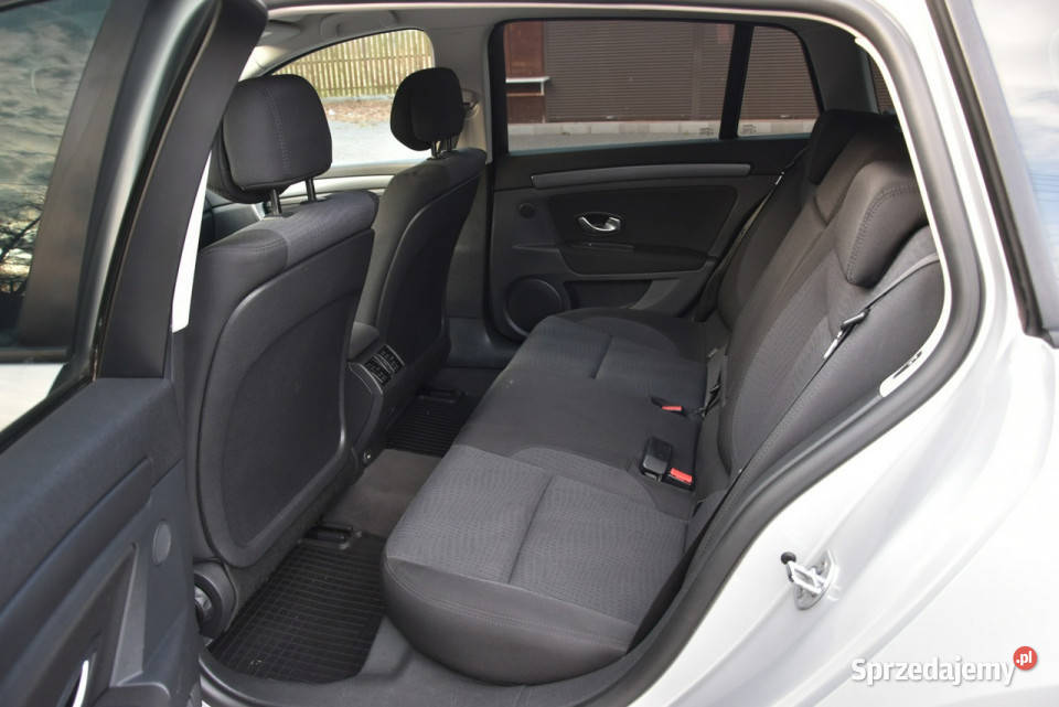 Renault Laguna 20 16v 140 2009r TEMPOMAT isofix Kampinos