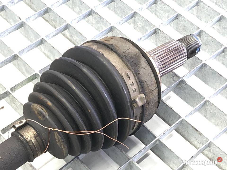 PÓŁOŚ PRAWY PRZÓD HONDA CIVIC VIII 18 140