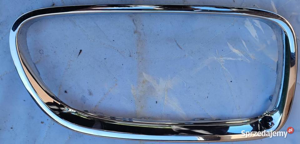 BMW F10 F11 lift Nerka prawa grill 7412324 listwy na zderzak Jaworzno