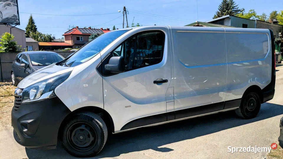 Opel Vivaro 16CDTi Long125Ciężarowy BUS 3Osoby wielofunkcyjna kierownica Częstochowa sprzedam