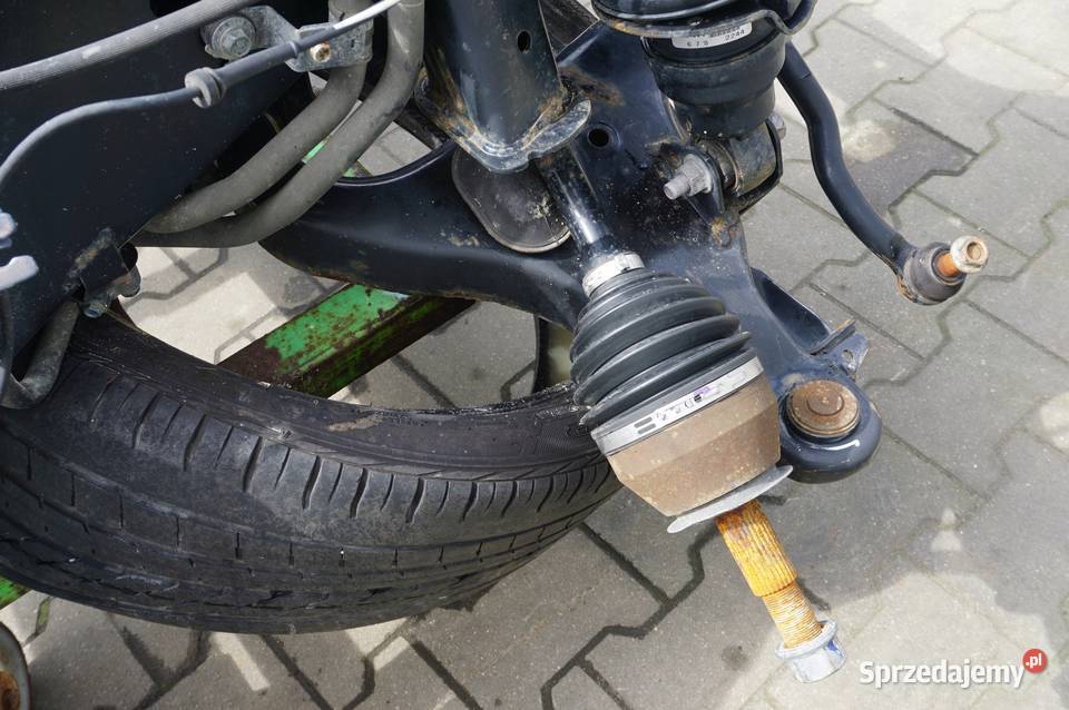 PÓŁOŚ PRZÓD PRAWA PRZEDNIA INFINITI QX80 2010 wielkopolskie Nowy Tomyśl