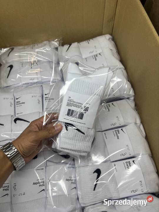 Nike Wysokie Białe Skarpety 3 pak Opole