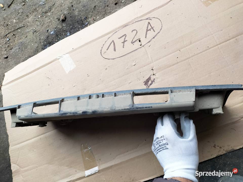 AUDI 80 B4 SEDAN Blenda bagażnika plastik pod Kamień-Kolonia sprzedam