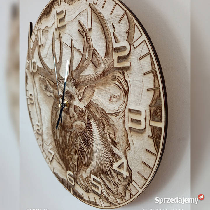 Zegar ścienny z jeleniem grawer 3D średnica 40