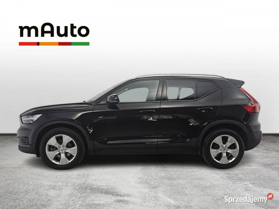 Volvo XC 40 B4 B Momentum Pro Z Polskiego Salonu Warszawa sprzedam