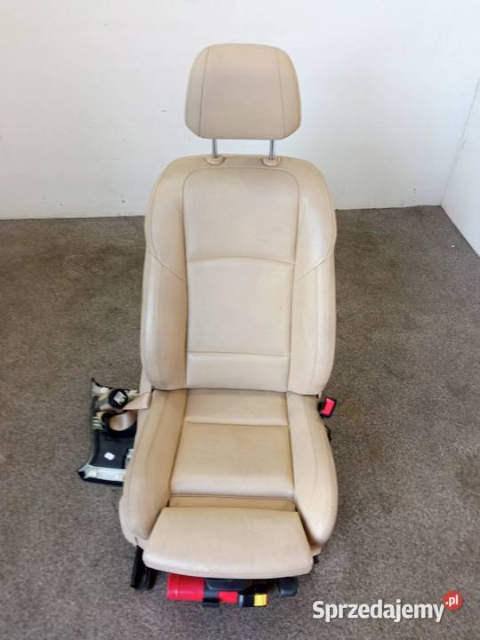 FOTELE PRAWY PASAŻERA PAS SKÓRA ELEKTRYCZNY Rok produkcji 2016