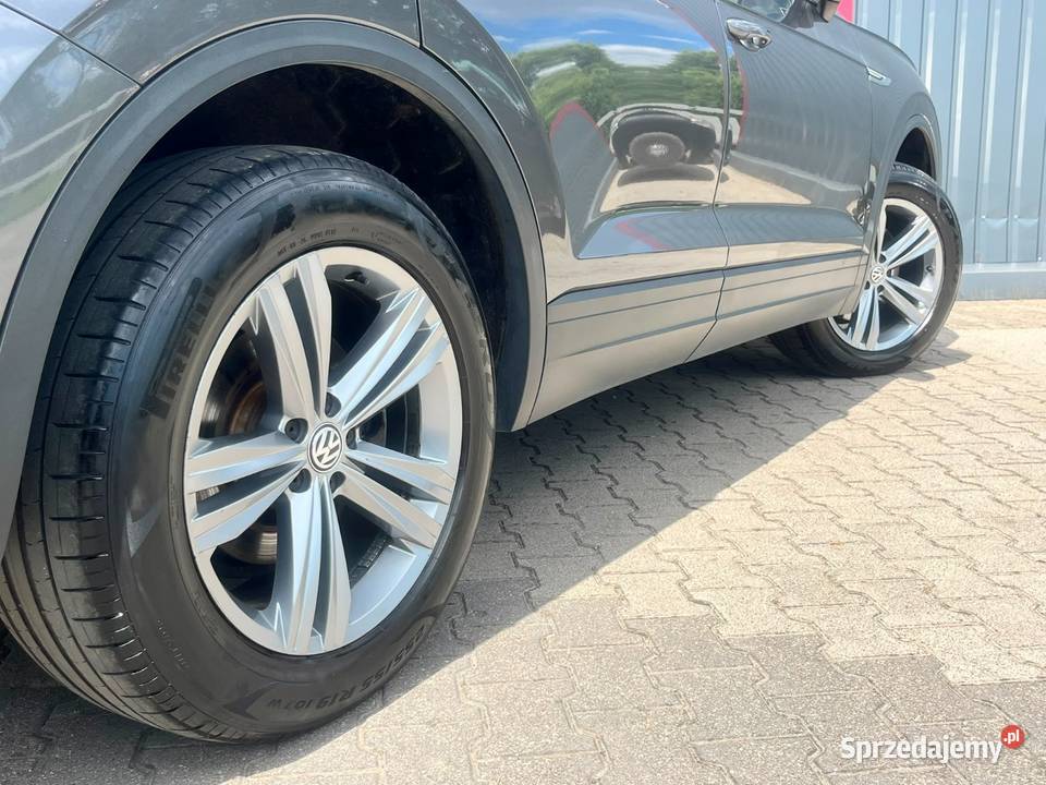 Volkswagen Touareg 30 V6 TDI 2020r 170000 Tulce