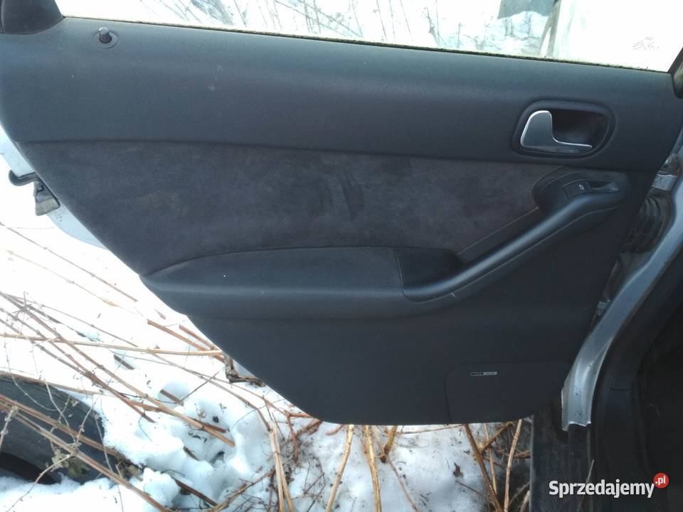 boczki z drzwi Audi A3 8L 5 drzwiowe alcantara Rok produkcji 2002 Chełm