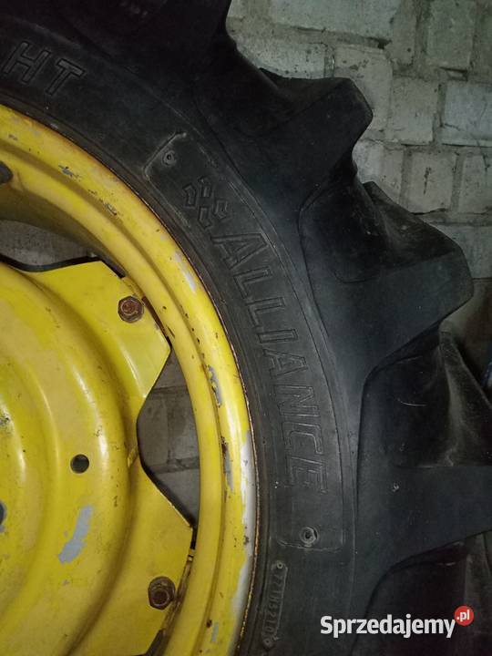 Sprzedam koła wąskie do John Deere Waganiec
