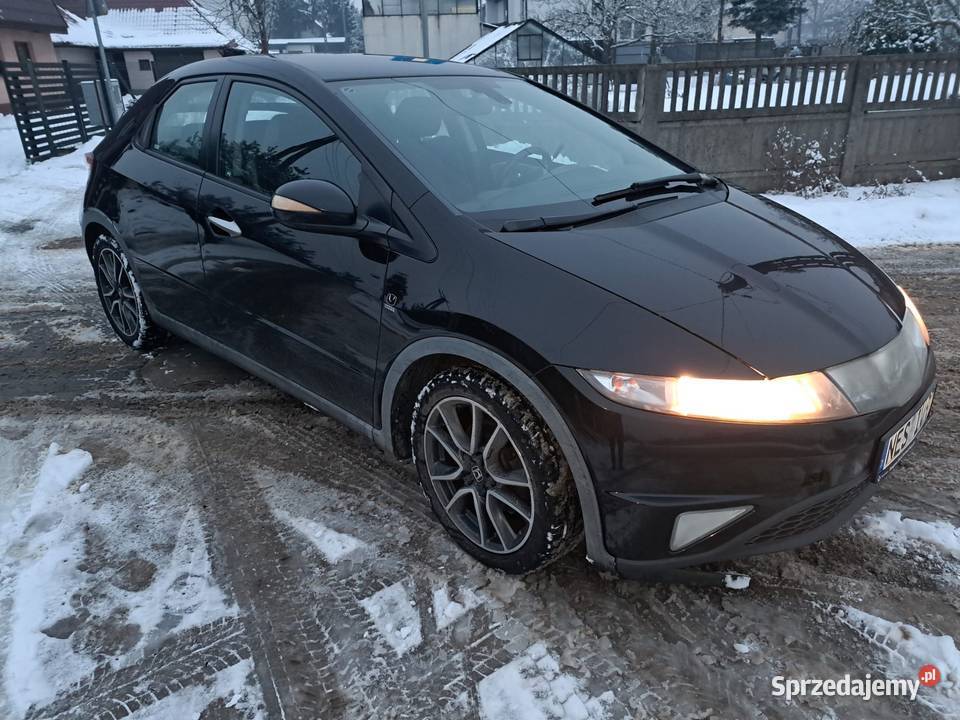 Honda Civic UFO 14 benzyna 2007r sprowadzona