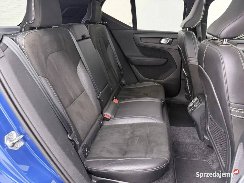 Volvo XC 40 20 D4 190 4x4 Automat RDesign Harman Lipówki