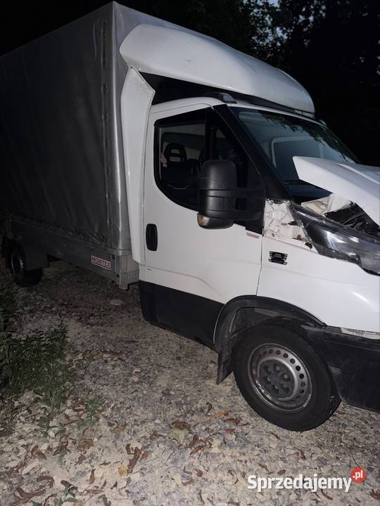 Iveco Daily 2021 uszkodzony Charsznica