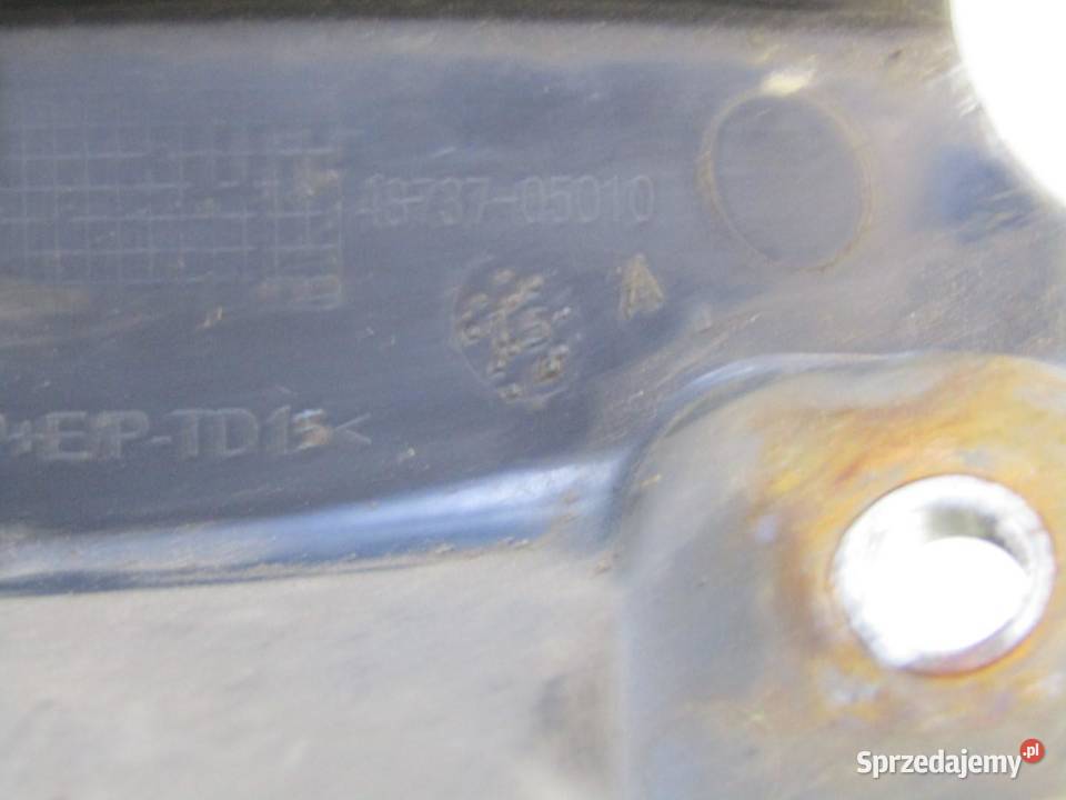 OSŁONA WAHACZA PRAWY TYŁ PRAWA TYLNA AURIS II