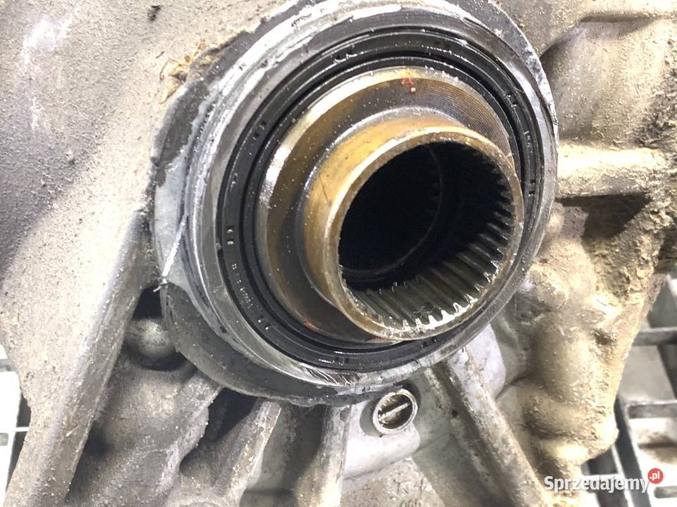 REDUKTOR SKRZYNI BIEGÓW MITSUBISHI OUTLANDER I Dyferencjały Dyferencjały