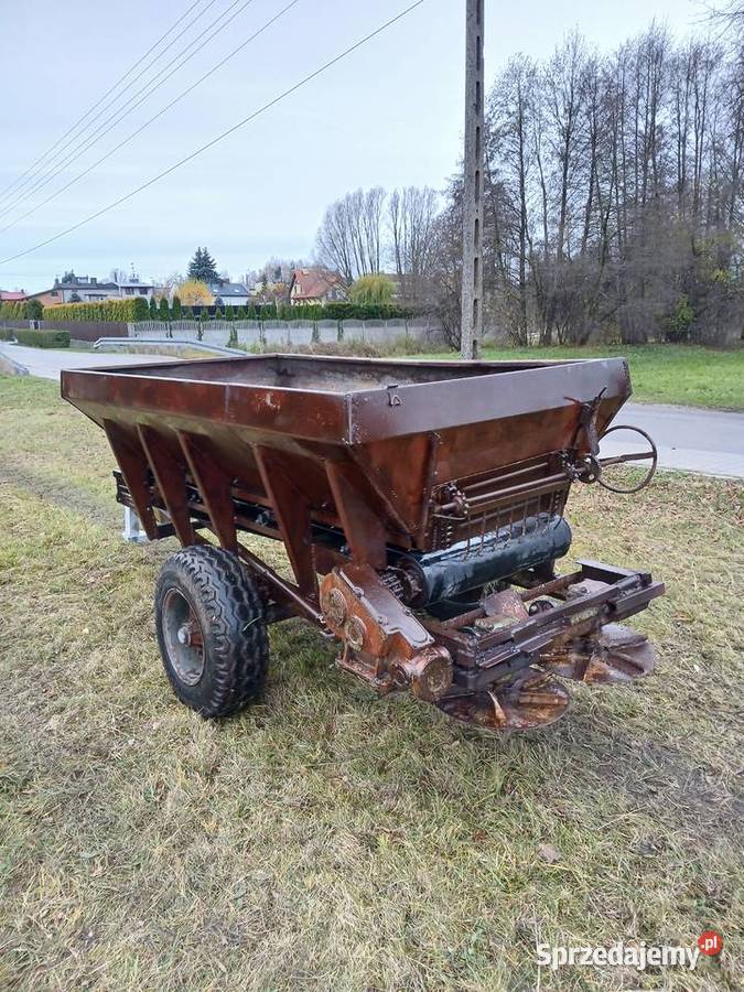 Rozsiewacz wapna rcw3piastwapniarka Rzgów