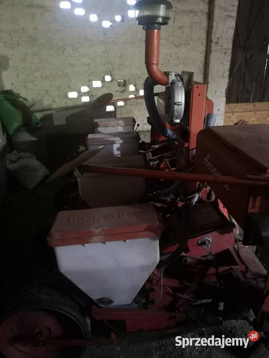 Siewnik do kukurydzy becker nieuszkodzony Łyse