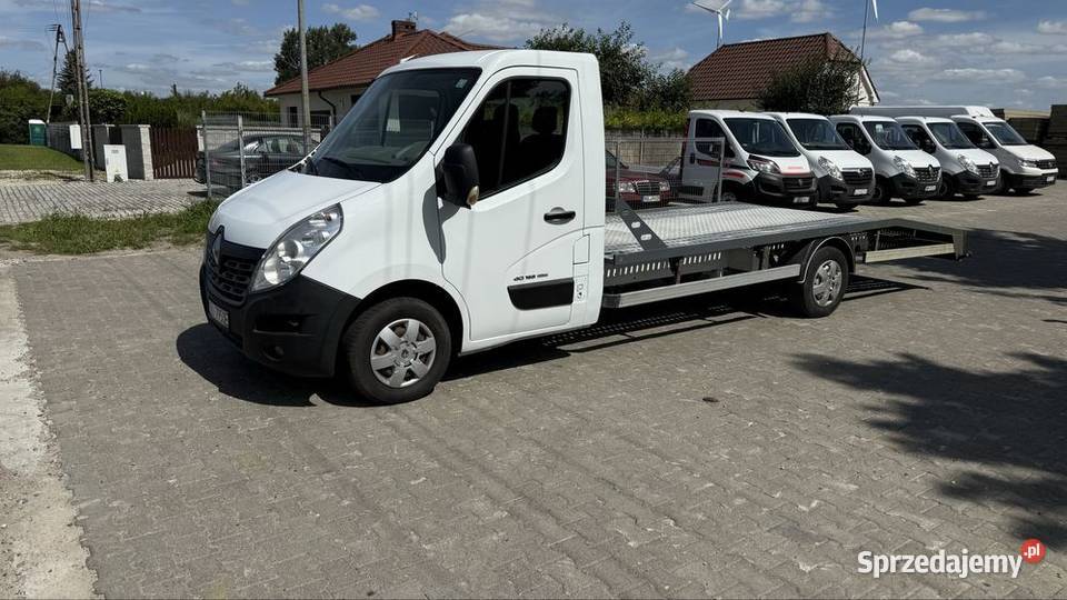 Renault Master auto laweta najazd 2016 Sobiesiernie