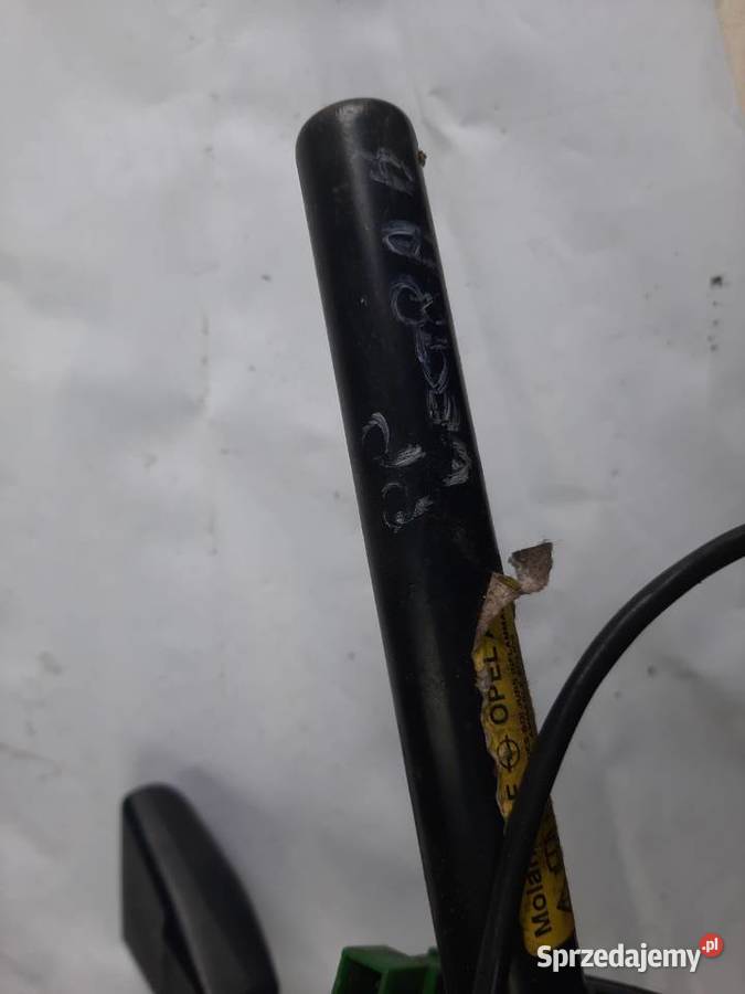 Opel Vectra B prawy napinacz pasa bezpieczeństwa Ksawerów