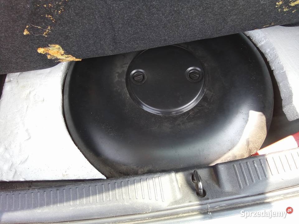 Sprzedam Toyotę Auris 13 gaz sekwencja etat stan autoalarm Ostrołęka