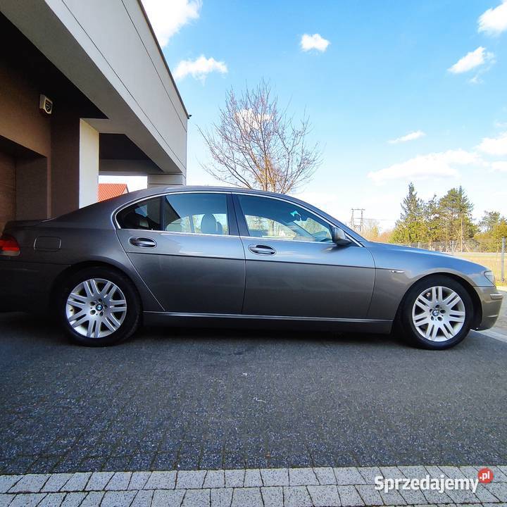 dużym serwisie Warszawa