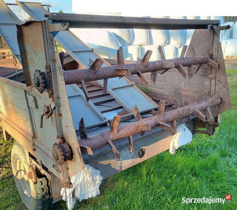 Rozrzutnik obornika jednoosiowy Czarna nieuszkodzony Rozrzutniki obornika Suwałki