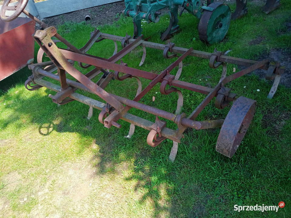 Kultywator z wałkami Niepołomice