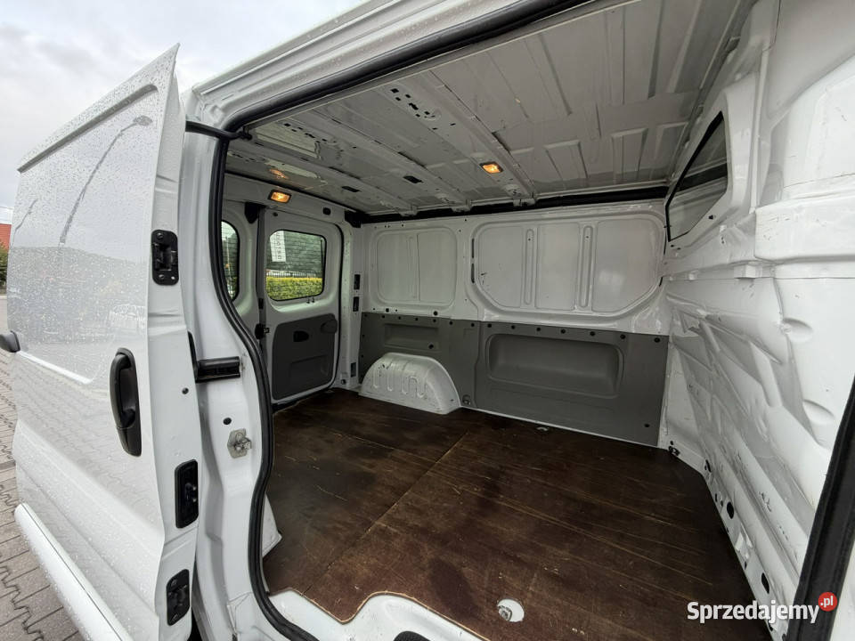 Opel Vivaro 20 115 L1H1 Furgon Blaszak ABS Widełki sprzedam