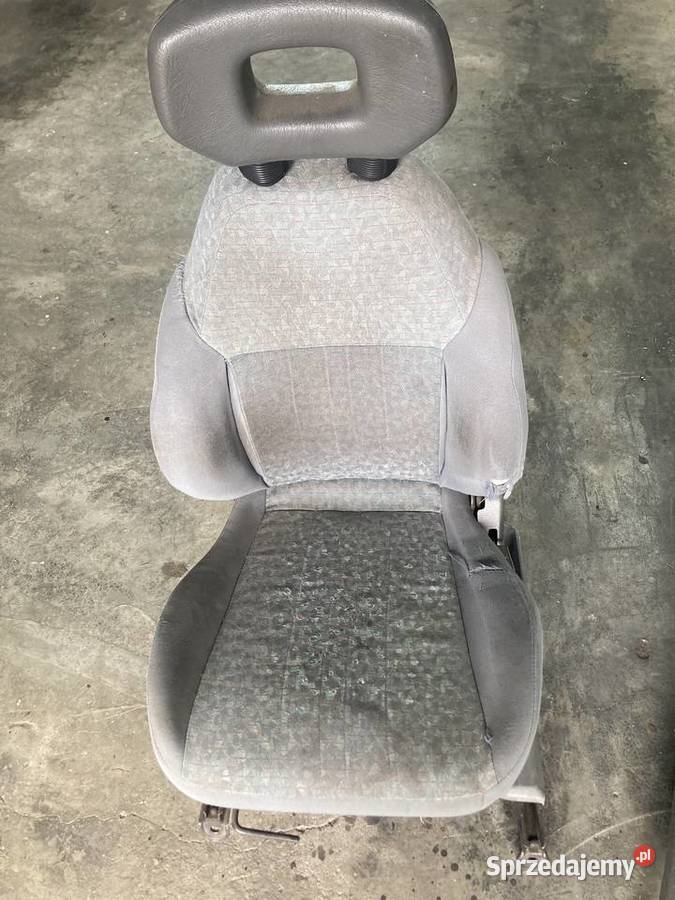 fotel siedzenie Suzuki Vitara I 8999 3D osobowe Rakoniewice