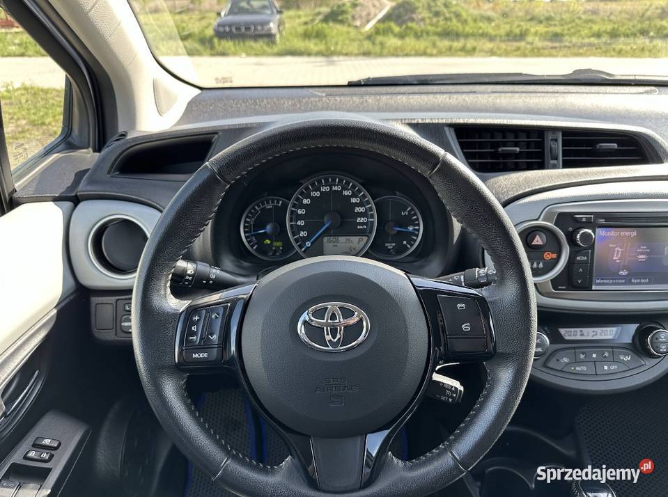 Toyota yaris hybryda 1500cm3 mazowieckie Warszawa sprzedam